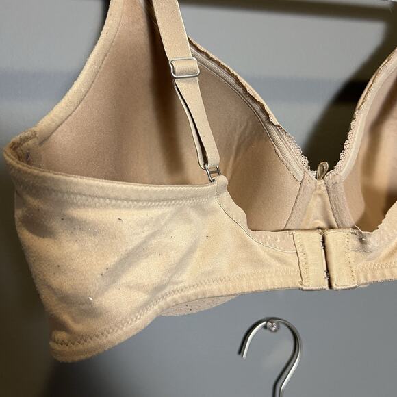 Lot Of 2 Victoria Secret Body By Victoria Bras 2 Nude Size 36D - Picture 7 of 9